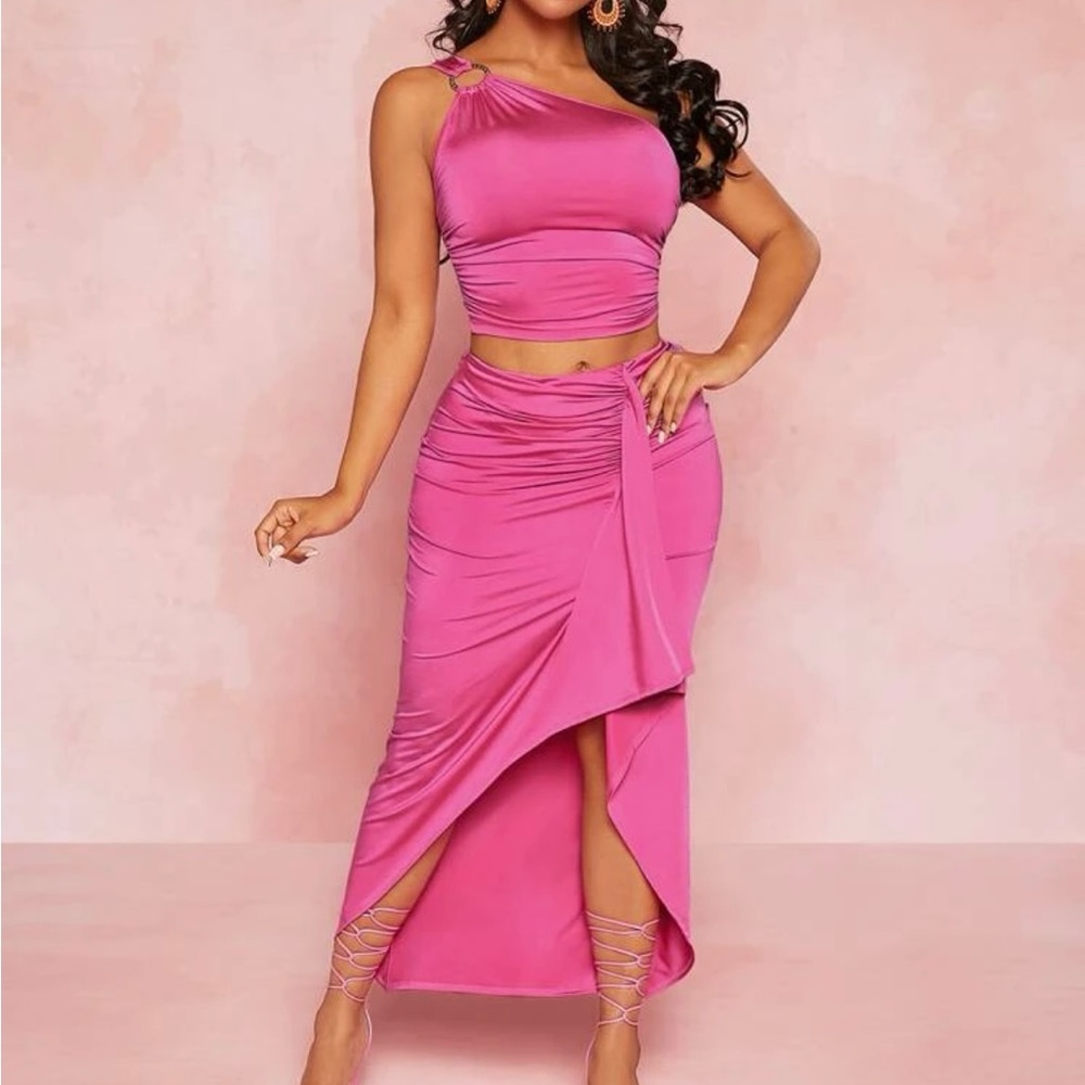 One-Shoulder Magenta Ruched Maxi Skirt - Women
